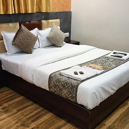 Hilal Dormitory Мумбай Екстериор снимка