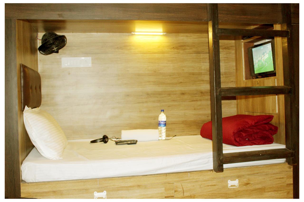 Hilal Dormitory Мумбай Екстериор снимка