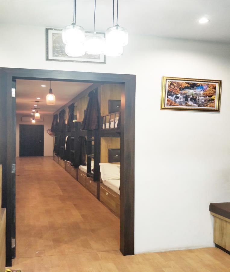 Hilal Dormitory Мумбай Екстериор снимка